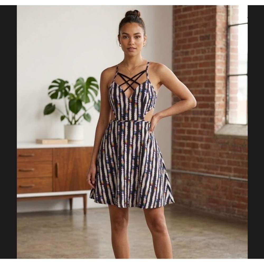Nasty Gal XS Black Polka‎ Dot Stripe Cutout Caged Mini Dress NGM1113173DW